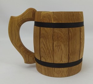 Jarra de Cerveza de Madera Hecha a Mano: Jarra Rústica de los Cárpatos con Banda Metálica, Jarra Vikinga de Madera Pulida Hecha a Mano, Estilo Medieval - Product Image 6