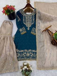 Ensemble de costume ethnique tendance en soie – Kurti brodé avec Plazzo et Dupatta de créateur - Product Image 5