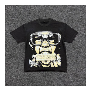 Camiseta Negra de Manga Corta para Hombre con Estampado Fotográfico, Estilo Urbano, Cuello Redondo, Corte Regular, 100% Algodón Canvas, Transpirable y Ecológica - Product Image 1