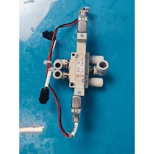 SMC VQZ1351-5L1-Q Usado como está, piezas de equipos semiconductores Legacy - Product Image 3