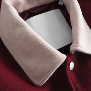 Veste universitaire en laine à capuche avec logo brodé, manches longues, couleur marron, style bomber pour homme, idéale pour l'école ou le collège - Product Image 5