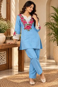Conjunto de Dos Piezas de Rayón para Mujer, Diseño de Diseñador, con Bordado Multihilo, Top Cosido y Pantalones a Juego, Estilo Tradicional, para Todas las Temporadas - Product Image 5