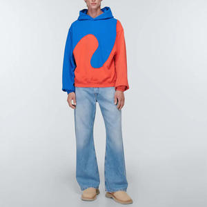 Sweat-shirt à capuche en coton épais avec construction multi-panneaux, capuche réglable et poche utilitaire avant - Product Image 4