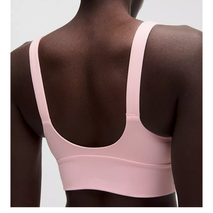 Conjunto de yoga sin costuras rosa para mujer: Top corto con cuello redondo y shorts de cintura media, 2 piezas, con tirantes convertibles, sujetador deportivo de spandex/nailon para entrenamiento. - Product Image 6