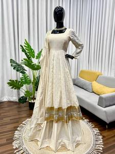 ชุดเดรส Anarkali ผ้าไหมชินนอนแบบดั้งเดิม พร้อมผ้าคลุมไหล่ สำหรับผู้หญิง งานปาร์ตี้ งานรับปริญญา งานแต่งงาน งานดิวาลี เสื้อผ้าอินเดีย ปากีสถาน - Product Image 1