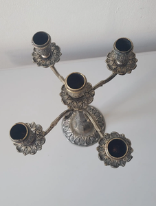 Candelabro de aluminio vintage de 5 brazos, tallado y grabado a mano, decoración navideña de lujo para el hogar. - Product Image 2