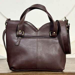 Sac fourre-tout en cuir véritable façonné à la main March Expo Western avec design à double cœur clouté, sac à bandoulière en cuir de vachette pour femme - Product Image 6