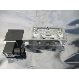 Válvula CKD 4F310-10 SOL 24VDC de 4 Vías V15-9, 105504 - Equipo y Piezas de Semiconductores de Confianza de Global Legacy - Product Image 2