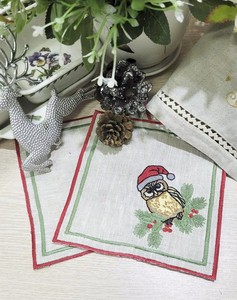 Serviettes de cocktail de Noël personnalisées brodées hibou, bordure rouge et verte, sous-verres en lin naturel réutilisables pour événements domestiques et bars – Vente en gros - Product Image 5