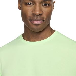 T-shirt de sport pour homme en polyester et élasthanne de haute qualité, à séchage rapide, à manches courtes, pour la course à pied, la musculation et la salle de sport - Product Image 3