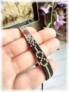 NOUSHAD HANDICRAFTS สร้อยข้อมือลูกปัดทำมือ ลายหินสีดำเหลืองเงิน สำหรับทำสร้อยข้อมือ ได้รับการรับรองจาก IGI - Product Image 4