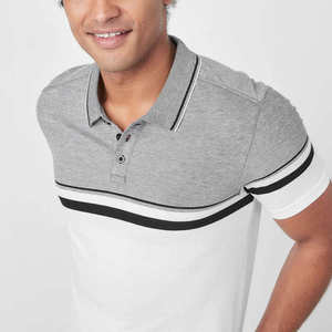 Polo de hombre gris melange y blanco con triple franja 2026, estilo casual elegante, manga corta, corte ajustado, cuello con ribete, ropa deportiva - Product Image 2