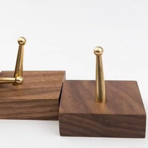 Crochets muraux décoratifs faits à la main en bois pour suspendre les vêtements, pour la chambre à coucher, la cuisine - Product Image 1