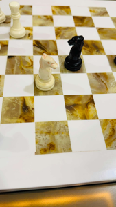 Échiquier en bois et résine écologique pour enfants et adolescents – Jeu d'échecs d'intérieur Printemps/Hiver/Été - Product Image 2
