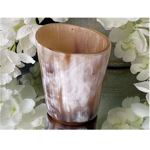 Couvre-verre en corne naturelle écologique |   Impression typographique artisanale de style viking pour usage quotidien, disponible en usine - Product Image 1