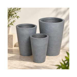 Ensemble de pots de plantes en fibre de verre pour intérieur et extérieur, prêts à être expédiés, avec une forme élégante, légers, durables et faciles d'entretien. - Product Image 1