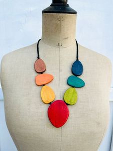 Handmade Resin <b>Necklace</b> for Women, Unique Artistic Pendant <b>Necklace</b> with Colorful Resin Design, Lightweight <b>Statement</b> Fashion - Product Image 6