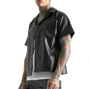 เสื้อเชิ้ตหนัง PU แขนสั้นผู้ชาย ดีไซน์สตรีทแวร์คุณภาพสูง สไตล์ลำลองสำหรับกิจกรรมกลางแจ้ง คอปกตั้ง ติดกระดุม เป็นมิตรกับสิ่งแวดล้อม ปี 2026 - Product Image 5