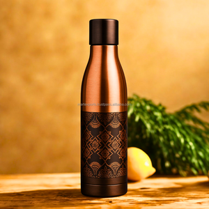 Bouteille d'eau en cuivre pur massif pour usage quotidien avec bouchon anti-fuite favorisant l'hydratation, la digestion et les habitudes de bien-être naturel - Product Image 1