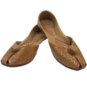 Khussa/Jutti de Alta Calidad, Elegantes y Modernos para Mujer, Diseños de Khussa Elegantes, Calzado Transpirable para Chicas - Product Image 1