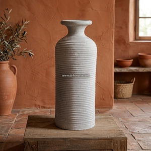 Jarrón Alto Rústico de Terracota Blanca Lisa Girar S, Botella Artesanal de Cerámica, Urna Decorativa para Mesa, Personalizable - Product Image 4