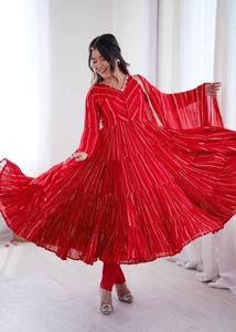 Conjunto Tradicional Étnico de Kurta/Kurti con Volantes para Mujer, Bordado con Espejos, Georgette Sintético de Secado Rápido, para Navratri, Eid y Fiestas - Product Image 3