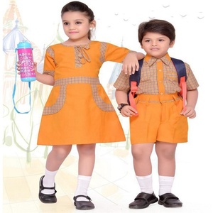 Ensemble uniforme scolaire en coton orange pour enfants du primaire : robe pour filles et short pour garçons avec détails à carreaux et bretelles de sac à dos - Product Image 6