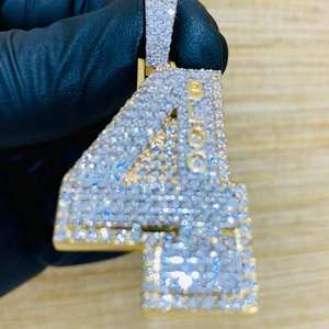 จี้รูปกางเขนฮิปฮอปสำหรับผู้ชาย ชุบทองคำขาว 14K ประดับโมอิสซาไนต์ ทำจากเงินสเตอร์ลิง ได้รับการรับรองจาก GRA เหมาะสำหรับงานแต่งงานและงานปาร์ตี้ - Product Image 2