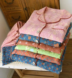 Conjunto de Pijama de Lino y Algodón con Estampado Floral para Mujer, Manga Larga, Cierre de Botones, Cuello Peter Pan, Ropa de Dormir Informal para Primavera - Product Image 1