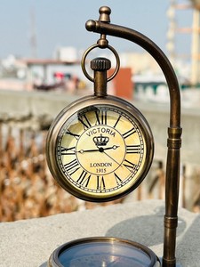 Reloj de Escritorio Vintage de Latón con Base de Madera, Reloj de Mesa Náutico Antiguo para Decoración del Hogar u Oficina, Fabricante Mayorista, Suministro OEM - Product Image 2