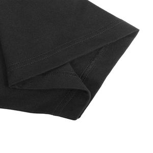 Camiseta casual minimalista para hombre, tela suave y transpirable, cómoda y elegante para uso diario, ropa para un look moderno y cuidado. - Product Image 6