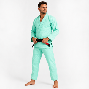 Traje de BJJ flexible que ofrece movimiento suave, comodidad transpirable, costuras reforzadas y calidad confiable para cada entrenamiento. - Product Image 6
