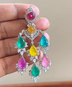 Hermosos Pendientes Colgantes Plateados de Primera Calidad con Circonita Brillante para Mujer, Ideales para Bodas y Eventos de Moda - Product Image 4