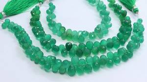 Perles en Onyx Vert Naturel Facettées en Forme de Goutte 4x6-6x8 MM, Perles Gemmes en Onyx en Forme de Goutte, Fil de Perles Naturelles en Forme de Goutte de 7 Pouces, Vente en Gros - Product Image 6