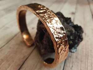 Bracelet manchette magnétique unisexe réglable en cuivre massif de style tibétain antique, élégant et tendance - Product Image 2