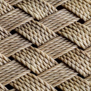 Détail d'un design unique en jute festonné avec une subtile brillance métallique pour un look luxueux. Disponible aux prix de gros. - Product Image 6