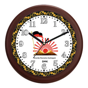 Horloge murale personnalisée « Proud India Leader » pour Noël et la Fête des Pères - Product Image 5