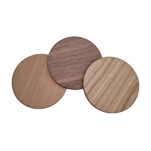 ที่รองแก้วและถ้วยกาแฟทำด้วยมือหรูหราทำด้วยมือทำด้วยไม้ทรงกลมพร้อมโลโก้และความหนาที่กำหนดเองสำหรับร้านอาหารโรงแรมบ้านและงานปาร์ตี้ - Product Image 1