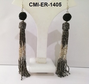 Pendientes largos de borlas con cuentas de vino negro hechos a mano estilo bohemio mexicano tachuelas clásicas negro Burdeos largo - Product Image 5