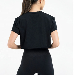 T-shirts courts tendance pour femmes, tenue courte pour tous les jours, tissu léger, look stylé, design simple et décontracté. - Product Image 2