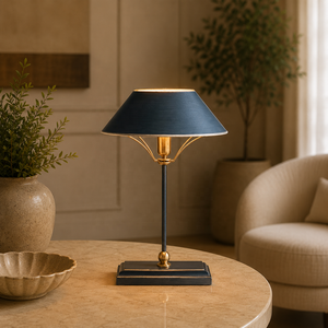 Lámpara de Mesa Metálica Midnight Halo con Pantalla Cónica Ancha, Construcción de Hierro Premium, Iluminación Ambiental Cálida para Interiores Elegantes - Product Image 1