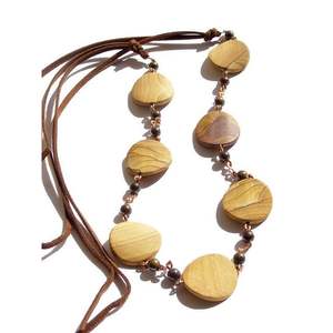 Collar de Madera Hecho a Mano para Mujer, Accesorios de Moda con Cristales - Product Image 2