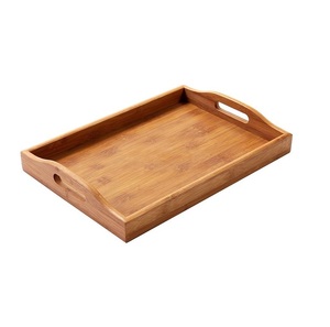 Plateaux de service en bois modernes et écologiques entièrement personnalisés avec logo sur mesure pour restaurants et cafés, design multifonctionnel - Product Image 1
