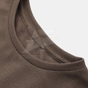 Camiseta Moderna Informal de Cuello Redondo Diseñada para Uso Diario y Camiseta Versátil de Moda con Cuello Redondo - Product Image 6
