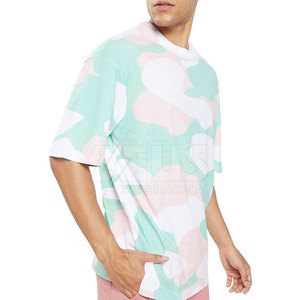 T-shirt surdimensionné confortable pour homme, conçu pour un style décontracté et une qualité durable. - Product Image 6