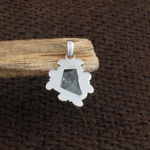 Colgante de Aguamarina en Plata de Ley 925 Hecho a Mano, Gema Natural, Collar Artesanal, Amuleto, Joyería Vintage - Product Image 6