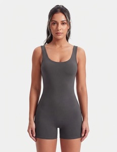 Body de sport sans couture pour femme, dos nu, en Spandex/Nylon, couleur unie, avec short taille haute et design froncé aux fesses, extensible dans les quatre sens - Product Image 6