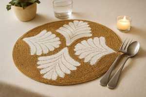 Set de table artisanal de luxe écologique à motifs floraux perlés, accessoire de salle à manger fait main, collection d'intérieur haut de gamme - Product Image 2