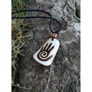 Collar de Hueso Hecho a Mano, Ecológico, Estilo Bohemio, Pieza Étnica, Diseño Tribal Tallado, Regalo de Artesanía Natural - Product Image 1