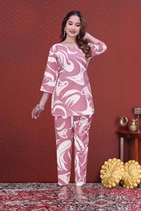 Ensemble coordonné femme en microfibre rose bébé, imprimé écologique, col rond, deux pièces, grandes tailles du S au 6XL, vente en gros - Product Image 3